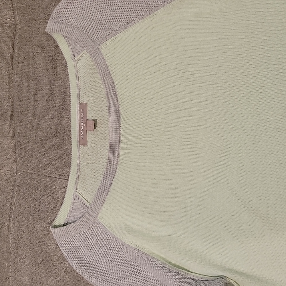 Banana Republic mint green and gray baseball style sweater/sweatshirt. Size L.